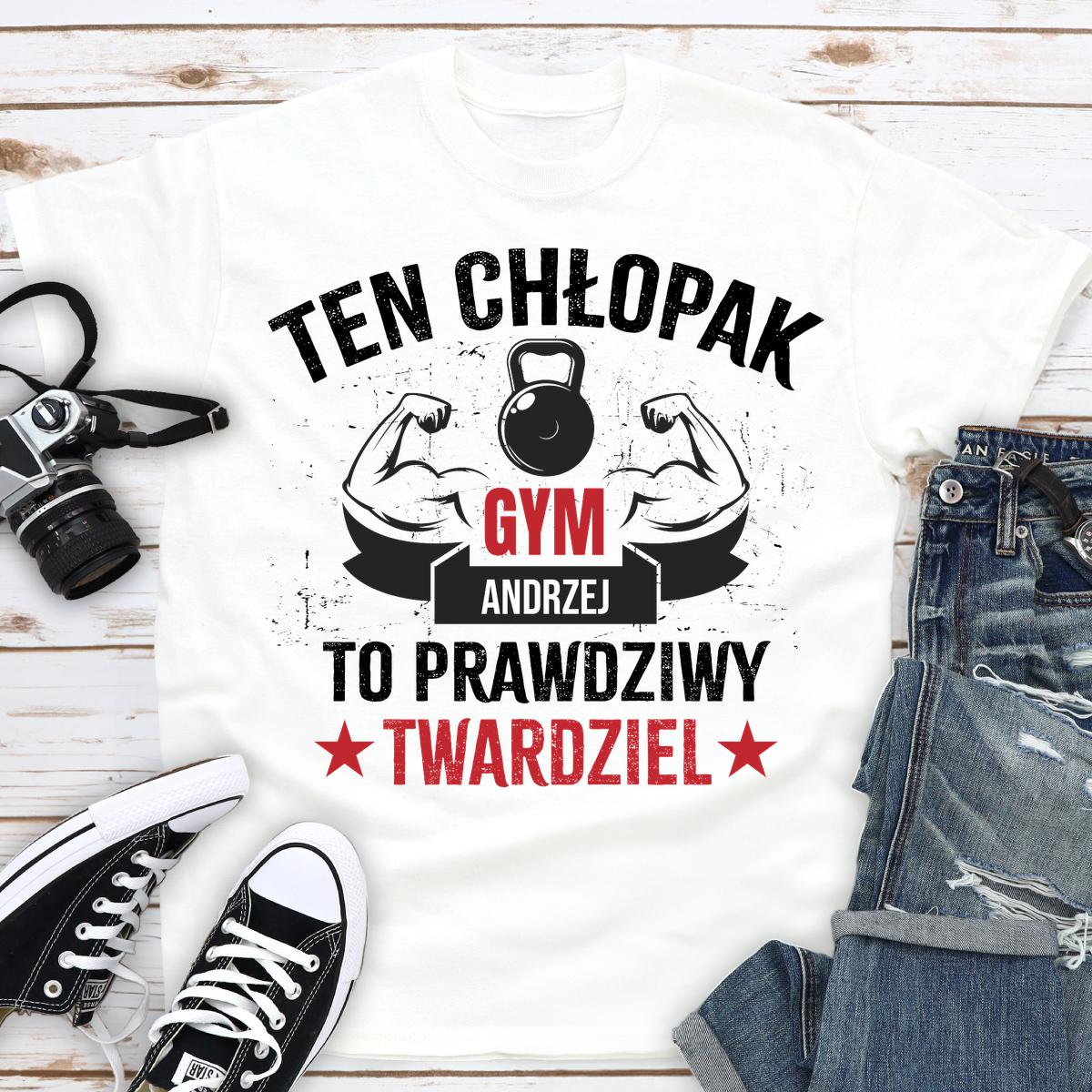 Ten chłopak to prawdziwy twardziel